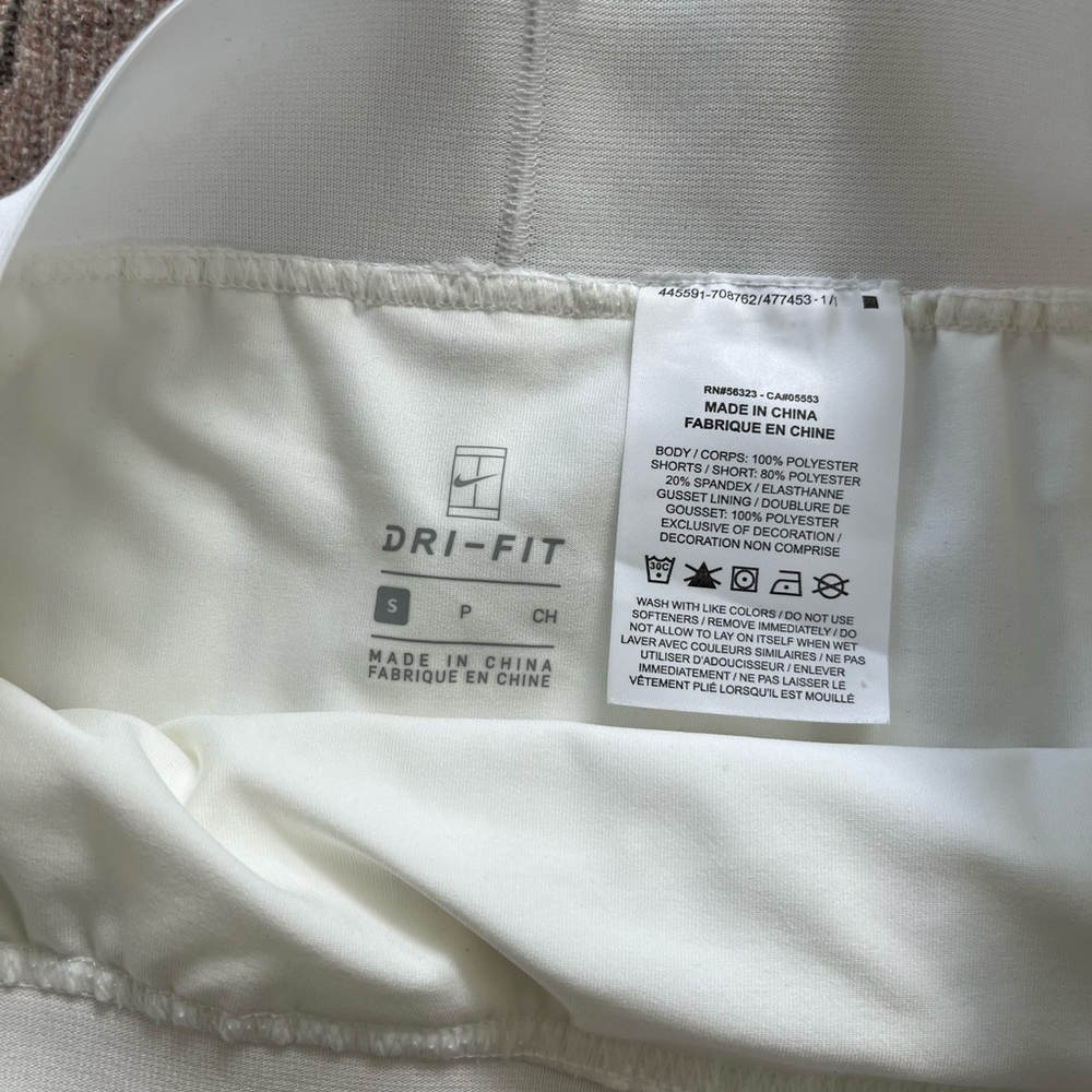 Nike White Pleated Tennis Skirt - Picture 2 of 4
